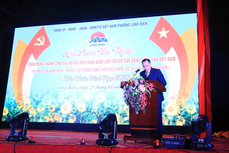 Phường Long Biên tổ chức đêm liên hoan văn nghệ chào mừng thành công Đại hội Đại biểu toàn quốc lần thứ XIV của Đảng, kỷ niệm 96 năm ngày thành lập Đảng Cộng sản Việt Nam (03/02/1930 – 03/02/2026) và chào xuân Bính Ngọ 2026.- Ảnh 2.