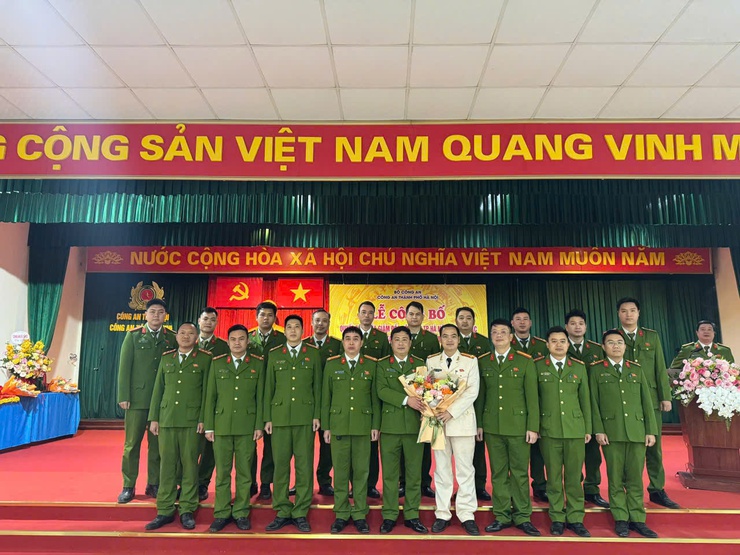 Công bố quyết định bổ nhiệm Trưởng Công an xã Liên Minh- Ảnh 3.