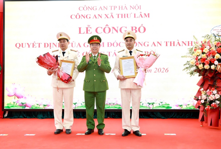CÔNG AN XÃ THƯ LÂM TỔ CHỨC LỄ CÔNG BỐ QUYẾT ĐỊNH CỦA GIÁM ĐỐC CÔNG AN THÀNH PHỐ HÀ NỘI VỀ CÔNG TÁC CÁN BỘ
- Ảnh 3.
