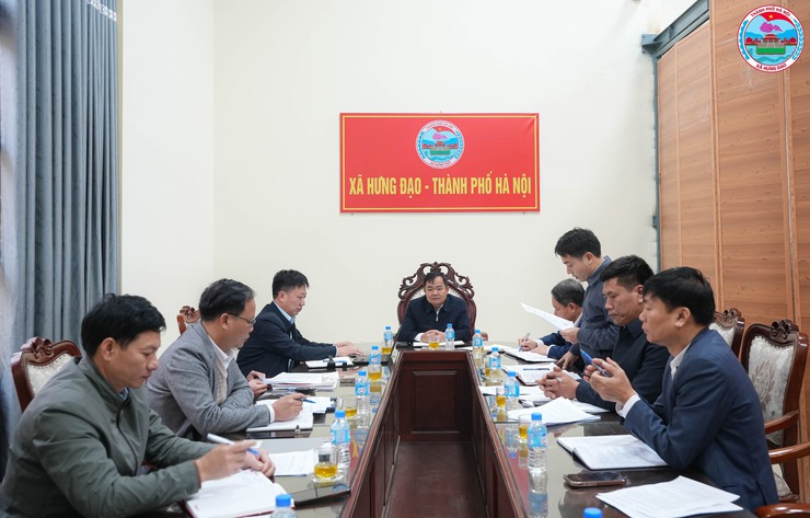 UBND XÃ HƯNG ĐẠO TỔ CHỨC HỘI NGHỊ TẬP THỂ XEM XÉT, GIẢI QUYẾT CÁC NỘI DUNG THEO THẨM QUYỀN, TRIỂN KHAI NHIỆM VỤ TUẦN 05/2026- Ảnh 1.