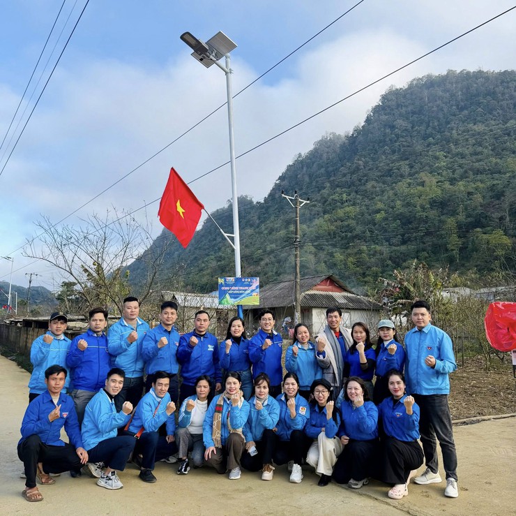 Đoàn xã Chuyên Mỹ tổ chức chương trình "Tình nguyện mùa đông - Tết ấm yêu thương 2026"- Ảnh 1.