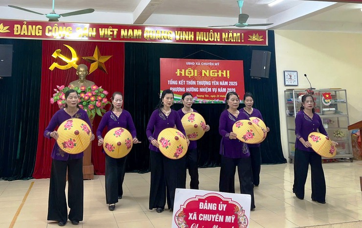 Đồng chí Phó Bí thư Thường trực Đảng uỷ dự hội nghị tổng kết thôn Thượng Yên 2025, triển khai phương hướng, nhiệm vụ 2026- Ảnh 1.