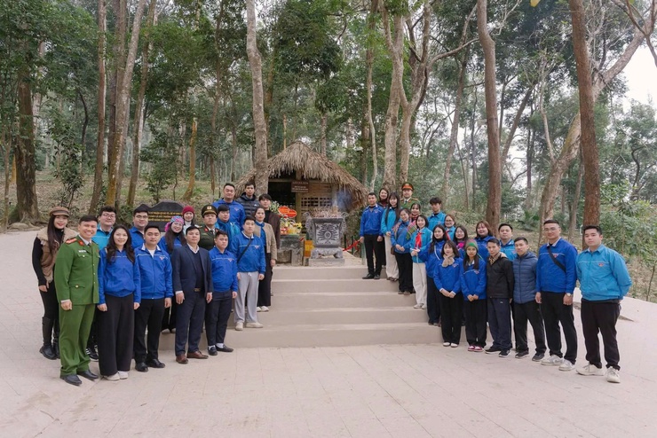  HÀNH TRÌNH VỀ ĐỊA CHỈ ĐỎ – TIẾP LỬA TRUYỀN THỐNG CÁCH MẠNG- Ảnh 8.