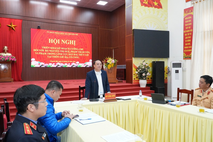 Chuyên Mỹ tổ chức cưỡng chế 2 hộ vi phạm đất đai, thuỷ lợi ngày 28/01/2026- Ảnh 5.