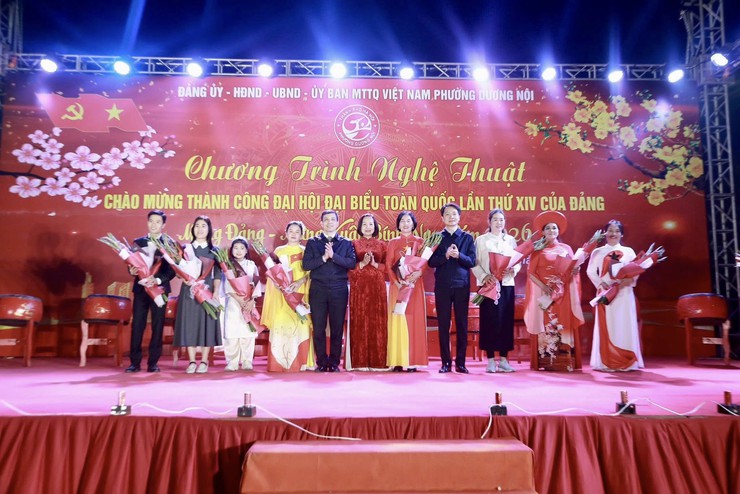 HOÀNH TRÁNG, ẤN TƯỢNG, ĐẶC SẮC CHƯƠNG TRÌNH NGHỆ THUẬT CHÀO MỪNG THÀNH CÔNG ĐẠI HỘI ĐẢNG TOÀN QUỐC LẦN THỨ XIV- Ảnh 1.