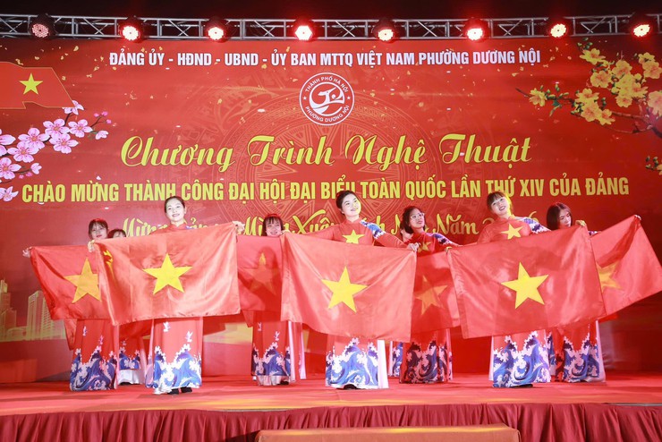 HOÀNH TRÁNG, ẤN TƯỢNG, ĐẶC SẮC CHƯƠNG TRÌNH NGHỆ THUẬT CHÀO MỪNG THÀNH CÔNG ĐẠI HỘI ĐẢNG TOÀN QUỐC LẦN THỨ XIV- Ảnh 6.