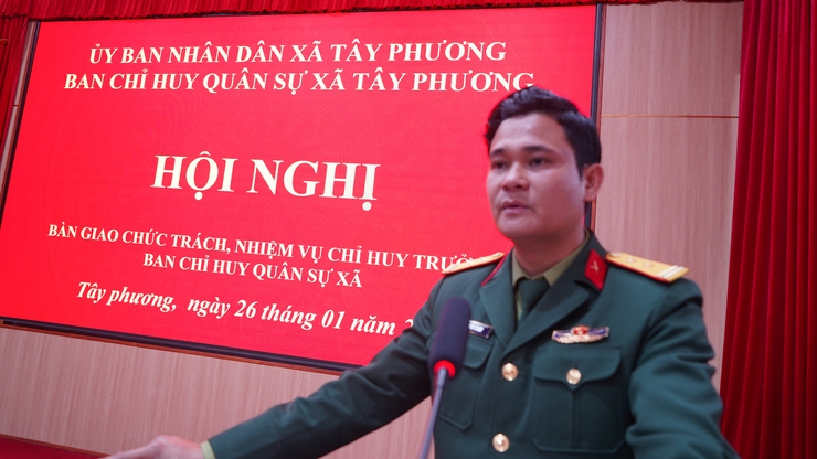 XÃ TÂY PHƯƠNG TỔ CHỨC HỘI NGHỊ BÀN GIAO NHIỆM VỤ CHỈ HUY TRƯỞNG BAN CHỈ HUY QUÂN SỰ XÃ- Ảnh 2.