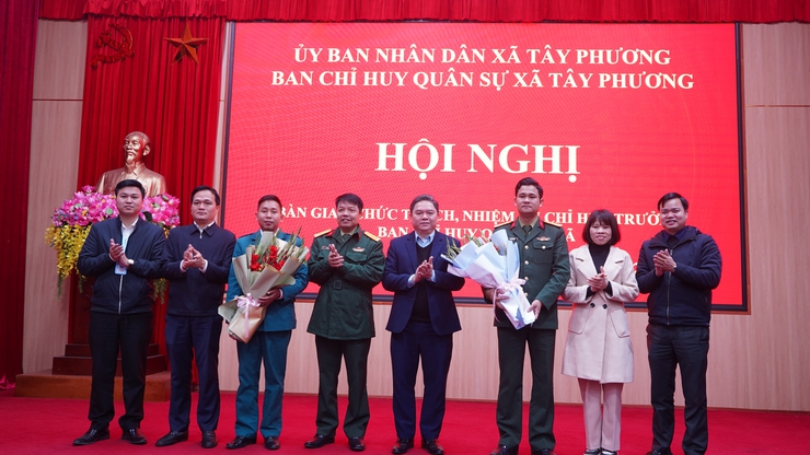 XÃ TÂY PHƯƠNG TỔ CHỨC HỘI NGHỊ BÀN GIAO NHIỆM VỤ CHỈ HUY TRƯỞNG BAN CHỈ HUY QUÂN SỰ XÃ- Ảnh 7.