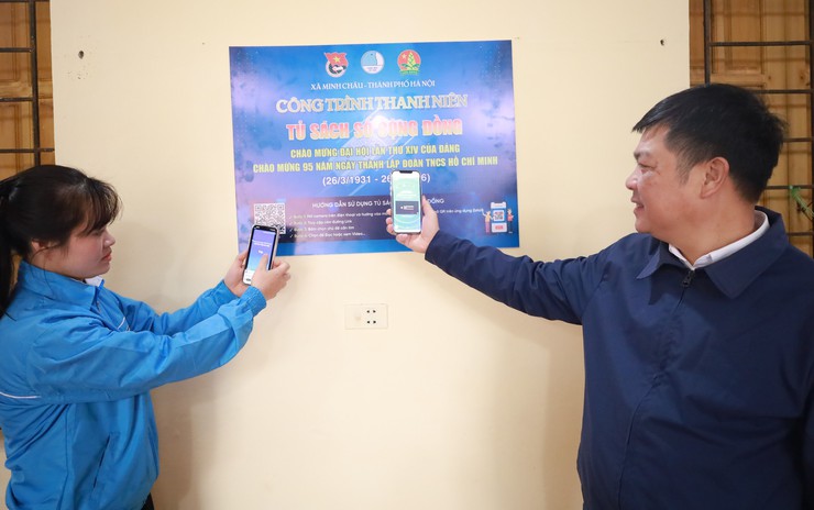 Xã Minh Châu khánh thành công trình thanh niên "Tủ sách số cộng đồng" ứng dụng mã QR Code- Ảnh 3.
