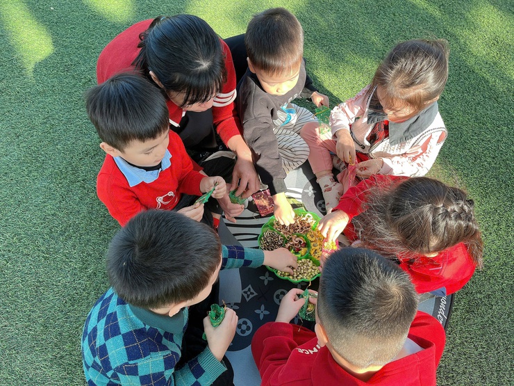 Đẩy mạnh thực hiện công tác trẻ em năm 2026, chung tay xây dựng môi trường sống an toàn, lành mạnh cho trẻ em- Ảnh 2.