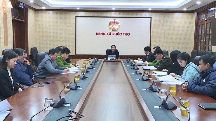 UBND xã làm việc với các hộ vi phạm đất đai tại khu vực Phúc Hòa (cũ)- Ảnh 8.