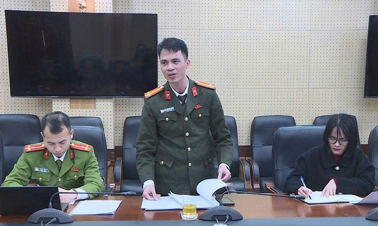 UBND xã làm việc với các hộ vi phạm đất đai tại khu vực Phúc Hòa (cũ)- Ảnh 4.