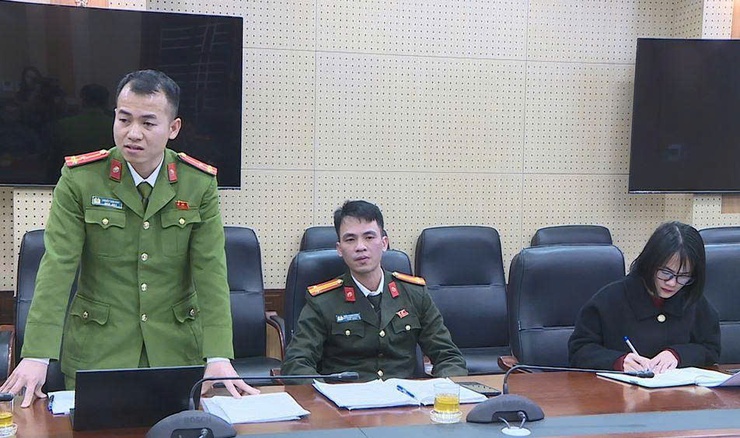 UBND xã làm việc với các hộ vi phạm đất đai tại khu vực Phúc Hòa (cũ)- Ảnh 3.