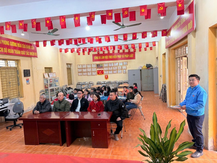 CHI ĐOÀN THÔN XÓM BẾN VÀ CHI ĐOÀN THÔN CHỢ TỔ CHỨC CUỘC THI VẼ TRANH THIẾU NHI CHÀO XUÂN 2026- Ảnh 1.