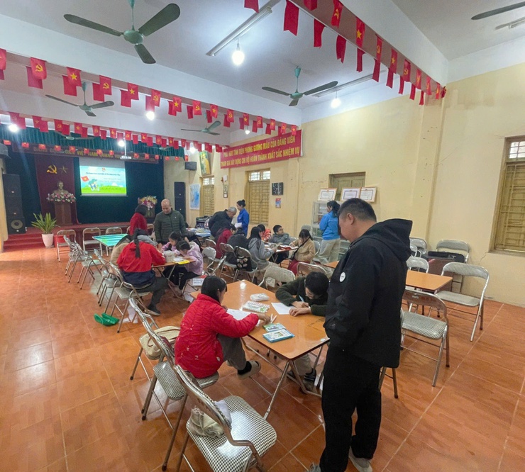 CHI ĐOÀN THÔN XÓM BẾN VÀ CHI ĐOÀN THÔN CHỢ TỔ CHỨC CUỘC THI VẼ TRANH THIẾU NHI CHÀO XUÂN 2026- Ảnh 2.