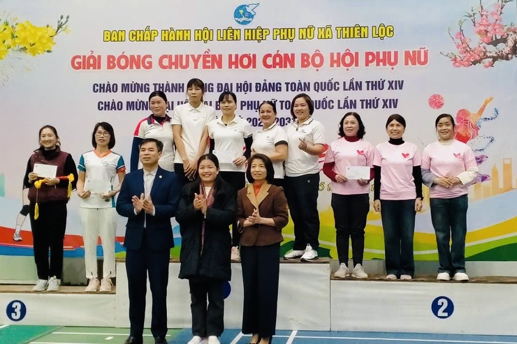 Hội Liên hiệp Phụ nữ xã Thiên Lộc tổ chức Giao lưu Bóng chuyển hơi- Ảnh 7.