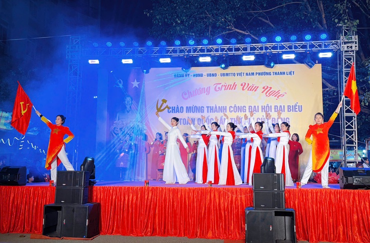 Thanh Liệt: Mãn nhãn chương trình văn nghệ chào mừng thành công Đại hội đại biểu toàn quốc lần thứ XIV của Đảng- Ảnh 6.