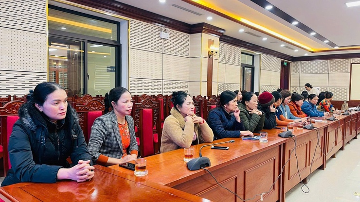 Hội LHPN xã Phúc Thọ tuyên truyền, quán triệt các nghị quyết Đại hội nhiệm kỳ 2025–2030- Ảnh 2.