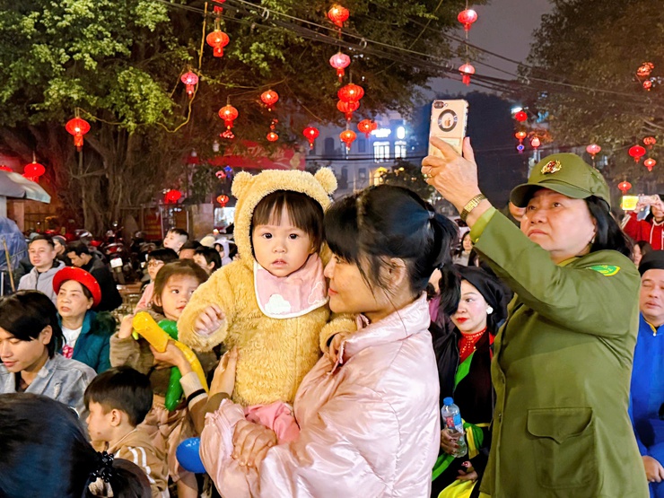 Thanh Liệt: Mãn nhãn chương trình văn nghệ chào mừng thành công Đại hội đại biểu toàn quốc lần thứ XIV của Đảng- Ảnh 12.