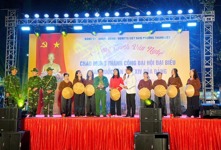 Thanh Liệt: Mãn nhãn chương trình văn nghệ chào mừng thành công Đại hội đại biểu toàn quốc lần thứ XIV của Đảng- Ảnh 14.