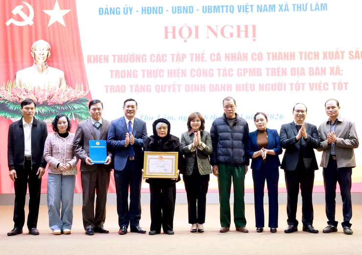 ĐU- HĐND-UBND-UBMTTQ Việt Nam xã Thư Lâm khen thưởng các tập thể, cá nhân có thành tích xuất sắc trong thực hiện công tác GPMB trên địa bàn xã, trao tặng quyết định danh hiệu NTVT- Ảnh 6.