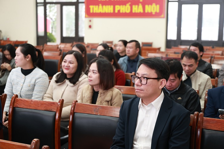 Đảng bộ xã Thiên Lộc tổ chức hội nghị công bố và trao Nghị quyết, Quyết định của Ban thường vụ Đảng ủy về công tác cán bộ- Ảnh 4.