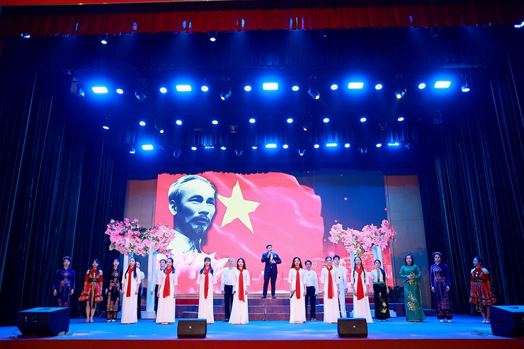 Phường Thanh Xuân tổ chức sinh hoạt chính trị: Khơi dậy khát vọng cống hiến, chào mừng thành công Đại hội đại biểu toàn quốc lần thứ XIV của Đảng- Ảnh 3.