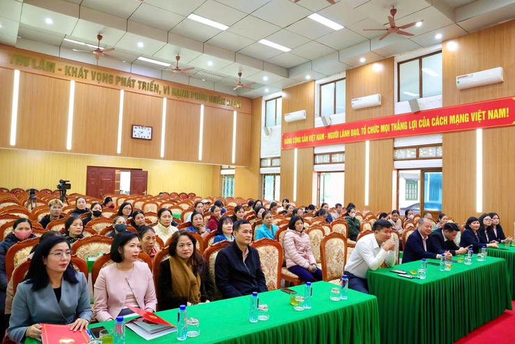 HỘI LIÊN HIỆP PHỤ NỮ XÃ THƯ LÂM PHỐI HỢP NGÂN HÀNG CHÍNH SÁCH XÃ HỘI TRAO QUÀ TẾT XUÂN BÍNH NGỌ NĂM 2026- Ảnh 9.