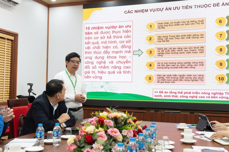 Học viện Nông nghiệp Việt Nam làm việc với UBND xã Ứng Thiên về định hướng hợp tác trong lĩnh vực nông nghiệp và phát triển địa phương- Ảnh 12.