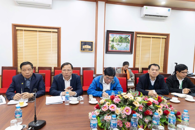 Học viện Nông nghiệp Việt Nam làm việc với UBND xã Ứng Thiên về định hướng hợp tác trong lĩnh vực nông nghiệp và phát triển địa phương- Ảnh 2.