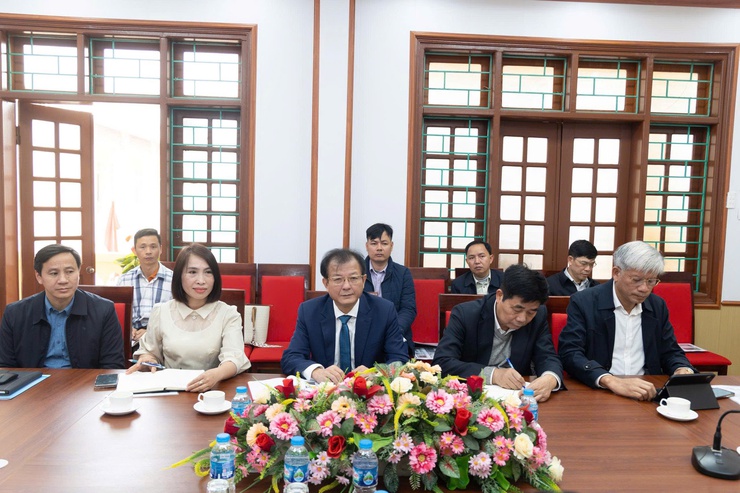 Học viện Nông nghiệp Việt Nam làm việc với UBND xã Ứng Thiên về định hướng hợp tác trong lĩnh vực nông nghiệp và phát triển địa phương- Ảnh 3.