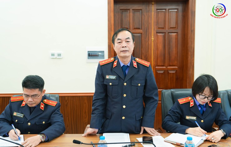 ĐẢNG ỦY XÃ QUỐC OAI LÀM VIỆC VỚI VIỆN KIỂM SÁT NHÂN DÂN KHU VỰC 10 VỀ TRIỂN KHAI NGHỊ QUYẾT SỐ 205/2025/QH15- Ảnh 2.