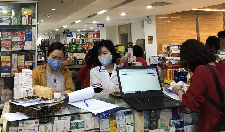 Hà Nội quản lý chặt chẽ hoạt động kinh doanh, sản xuất, lưu hành thuốc và mỹ phẩm trên địa bàn- Ảnh 1.