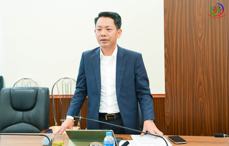 ĐẢNG ỦY XÃ QUỐC OAI LÀM VIỆC VỚI VIỆN KIỂM SÁT NHÂN DÂN KHU VỰC 10 VỀ TRIỂN KHAI NGHỊ QUYẾT SỐ 205/2025/QH15- Ảnh 3.