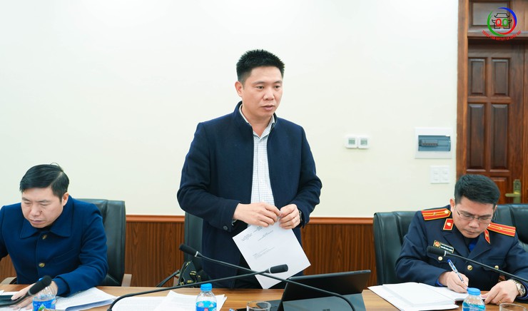 ĐẢNG ỦY XÃ QUỐC OAI LÀM VIỆC VỚI VIỆN KIỂM SÁT NHÂN DÂN KHU VỰC 10 VỀ TRIỂN KHAI NGHỊ QUYẾT SỐ 205/2025/QH15- Ảnh 4.