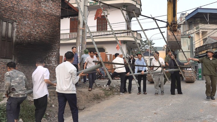Tình đoàn kết trên tuyến đường liên xã Vĩnh Phú - Minh Châu- Ảnh 2.