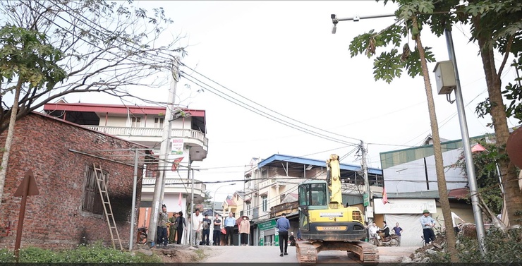Tình đoàn kết trên tuyến đường liên xã Vĩnh Phú - Minh Châu- Ảnh 5.