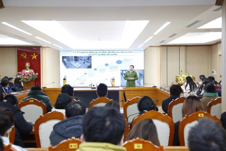   Phường Hà Đông tổ chức tuyên truyền, huấn luyện nghiệp vụ PCCC và CNCH năm 2026- Ảnh 1.