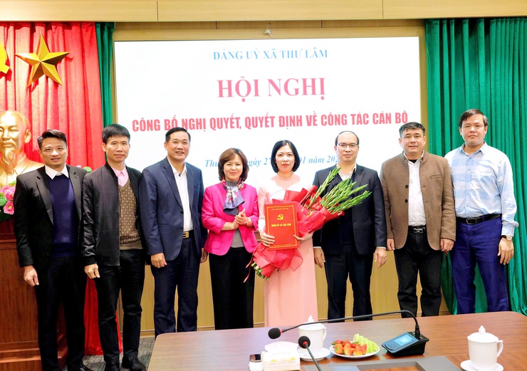 ĐẢNG ỦY XÃ THƯ LÂM CÔNG BỐ QUYẾT ĐỊNH VỀ CÔNG TÁC CÁN BỘ- Ảnh 6.