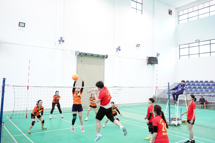 Phường Chương Mỹ tổ chức giải bóng chuyền hơi chào mừng thành công Đại hội đại biểu toàn quốc lần thứ XIV của Đảng- Ảnh 6.