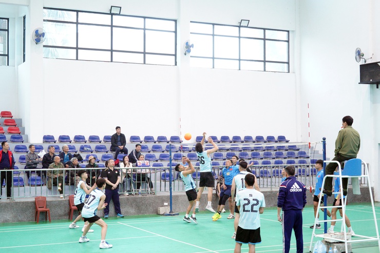 Phường Chương Mỹ tổ chức giải bóng chuyền hơi chào mừng thành công Đại hội đại biểu toàn quốc lần thứ XIV của Đảng- Ảnh 8.