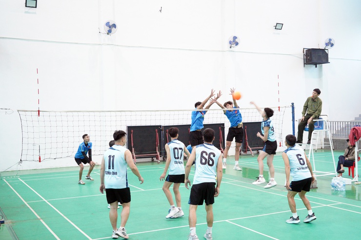 Phường Chương Mỹ tổ chức giải bóng chuyền hơi chào mừng thành công Đại hội đại biểu toàn quốc lần thứ XIV của Đảng- Ảnh 10.