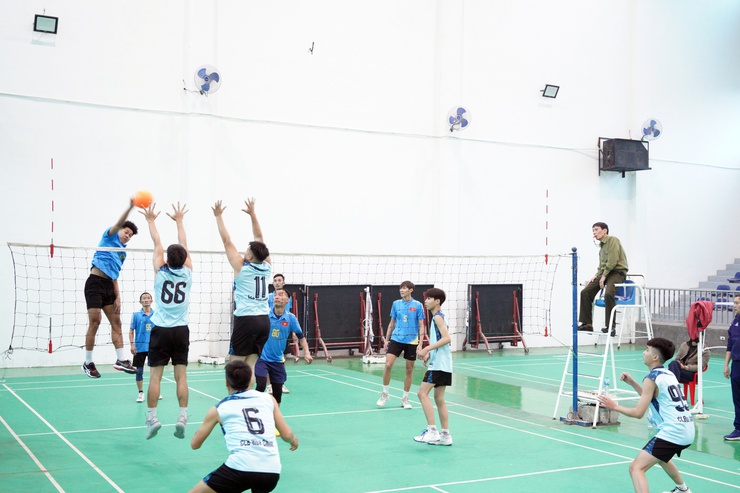 Phường Chương Mỹ tổ chức giải bóng chuyền hơi chào mừng thành công Đại hội đại biểu toàn quốc lần thứ XIV của Đảng- Ảnh 11.