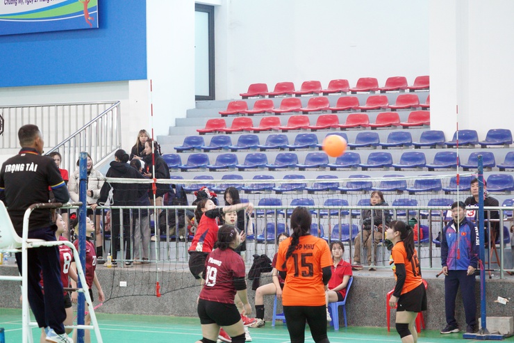 Phường Chương Mỹ tổ chức giải bóng chuyền hơi chào mừng thành công Đại hội đại biểu toàn quốc lần thứ XIV của Đảng- Ảnh 13.