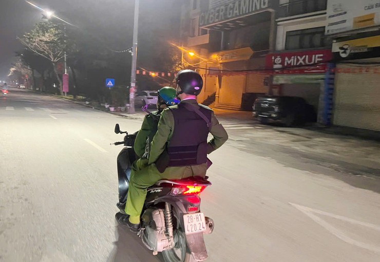 Những phiên tuần tra xuyên đêm giữ nhịp bình yên- Ảnh 2.