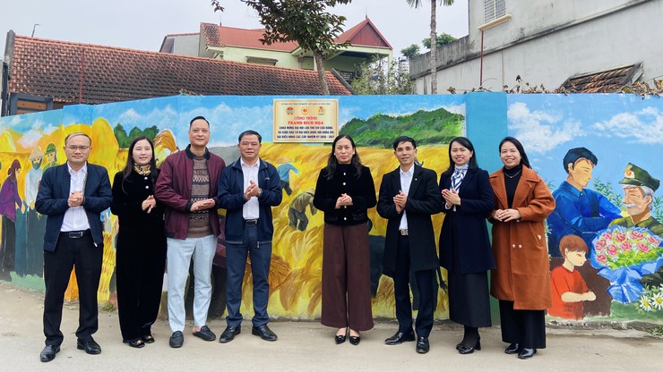 UBMTTQVN xã Phúc Thọ gắn biển công trình chào mừng Đại hội XIV của Đảng và cuộc bầu cử đại biểu Quốc hội, HĐND các cấp nhiệm kỳ 2026–2031- Ảnh 1.