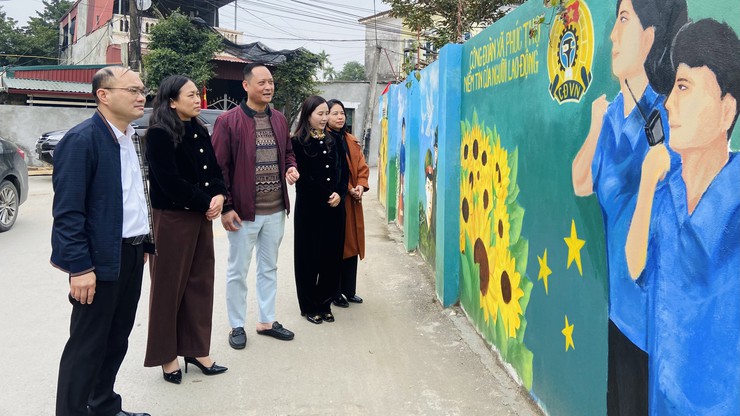 UBMTTQVN xã Phúc Thọ gắn biển công trình chào mừng Đại hội XIV của Đảng và cuộc bầu cử đại biểu Quốc hội, HĐND các cấp nhiệm kỳ 2026–2031- Ảnh 4.