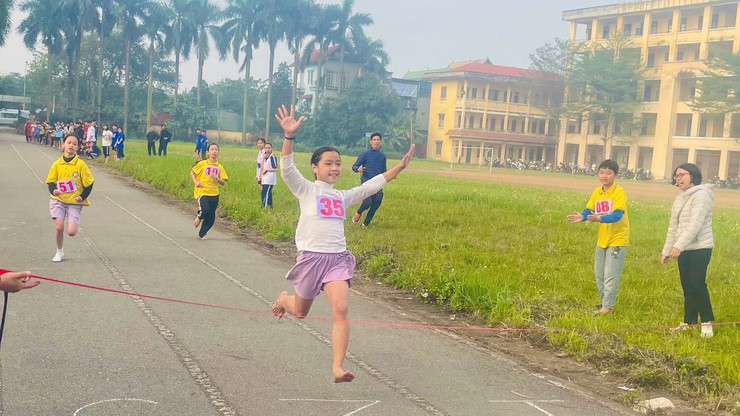 Gần 400 học sinh tham dự giải thể thao học sinh xã Phúc Thọ năm học 2025-2026- Ảnh 2.