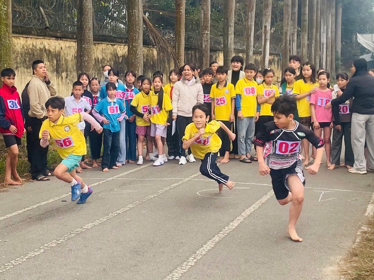 Gần 400 học sinh tham dự giải thể thao học sinh xã Phúc Thọ năm học 2025-2026- Ảnh 3.