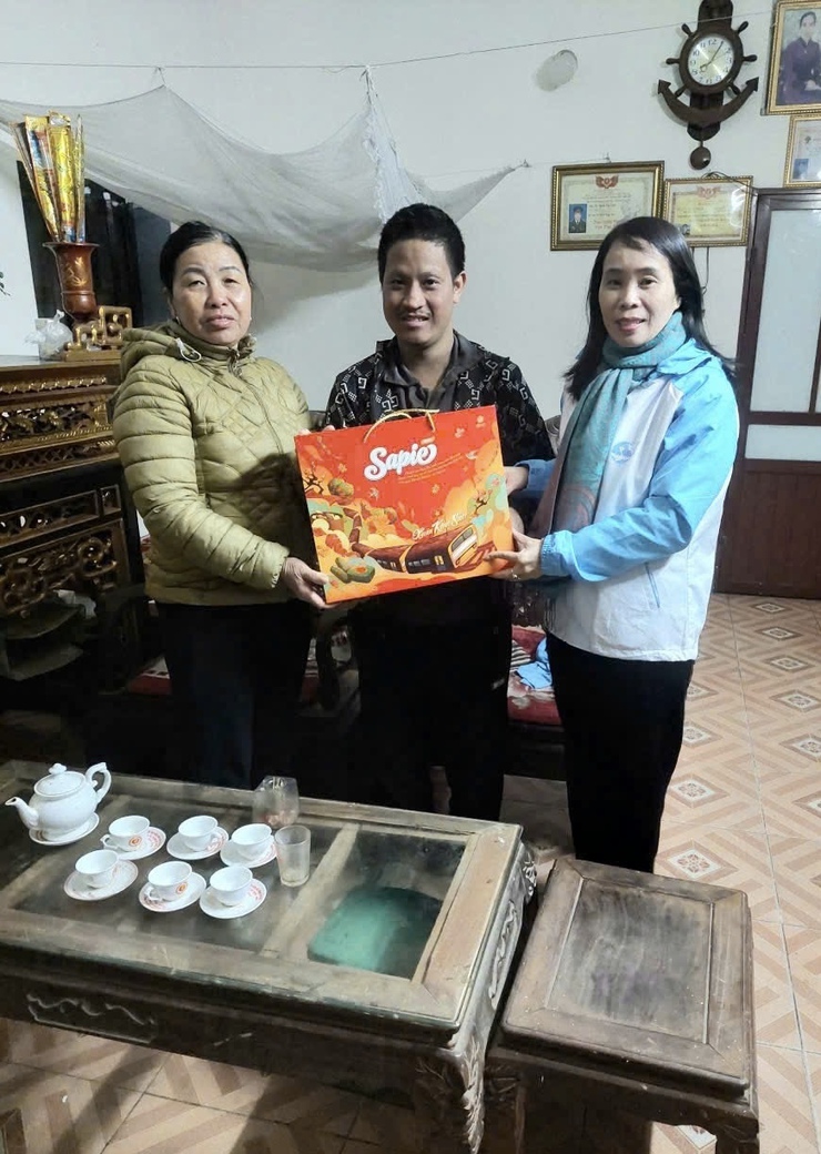 Hội LHPN xã Phúc Lộc thăm, tặng quà các gia đình hội viên phụ nữ nhân dịp Tết Nguyên đán Bính Ngọ 2026- Ảnh 2.